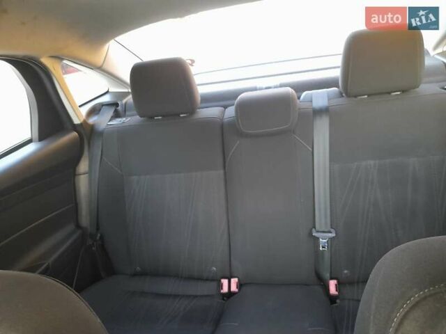 Червоний Форд Фокус, об'ємом двигуна 2 л та пробігом 176 тис. км за 9500 $, фото 7 на Automoto.ua