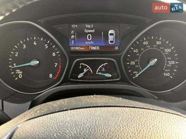 Красный Форд Фокус, объемом двигателя 2 л и пробегом 181 тыс. км за 10000 $, фото 7 на Automoto.ua