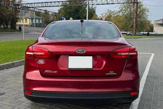 Форд Фокус 2016 в Ужгороде на Automoto.ua Красный Форд Фокус, объемом двигателя 2 л и пробегом 165 тыс. км за 6000 $, фото 3 на Automoto.ua