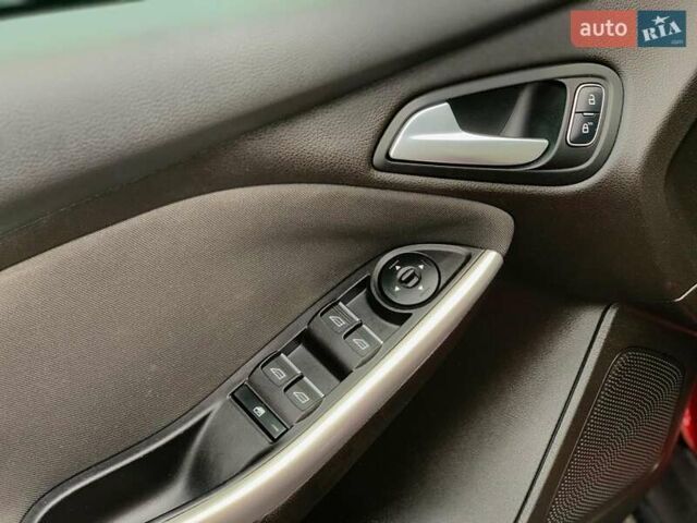 Червоний Форд Фокус, об'ємом двигуна 2 л та пробігом 199 тис. км за 9790 $, фото 20 на Automoto.ua