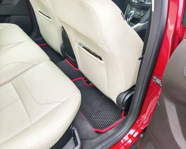 Красный Форд Фокус, объемом двигателя 2 л и пробегом 198 тыс. км за 10500 $, фото 25 на Automoto.ua