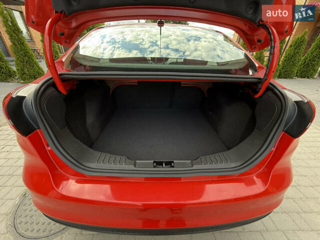 Червоний Форд Фокус, об'ємом двигуна 2 л та пробігом 145 тис. км за 8300 $, фото 11 на Automoto.ua
