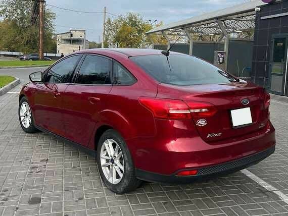 Форд Фокус 2016 в Ужгороде на Automoto.ua Красный Форд Фокус, объемом двигателя 2 л и пробегом 165 тыс. км за 6000 $, фото 2 на Automoto.ua