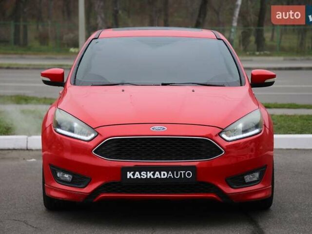 Червоний Форд Фокус, об'ємом двигуна 2 л та пробігом 195 тис. км за 7500 $, фото 1 на Automoto.ua