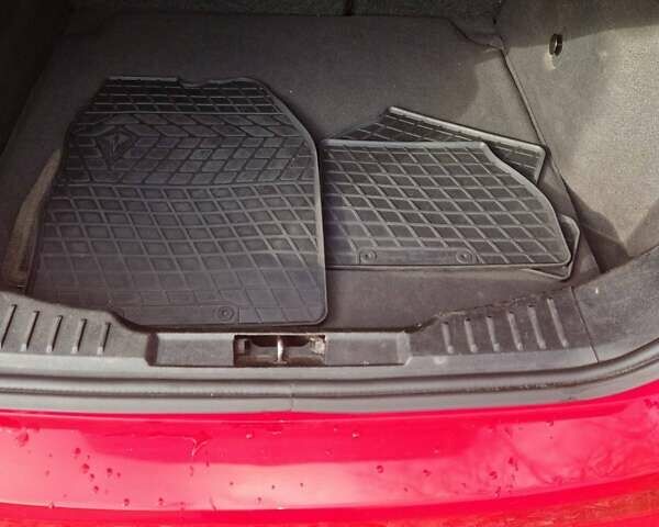 Форд Фокус 2016 в Киеве на Automoto.ua Красный Форд Фокус, объемом двигателя 2 л и пробегом 145 тыс. км за 7600 $, фото 2 на Automoto.ua