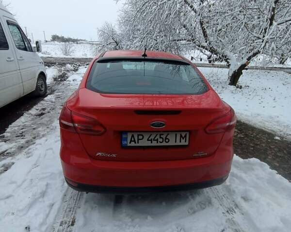 Червоний Форд Фокус, об'ємом двигуна 2 л та пробігом 110 тис. км за 8800 $, фото 5 на Automoto.ua