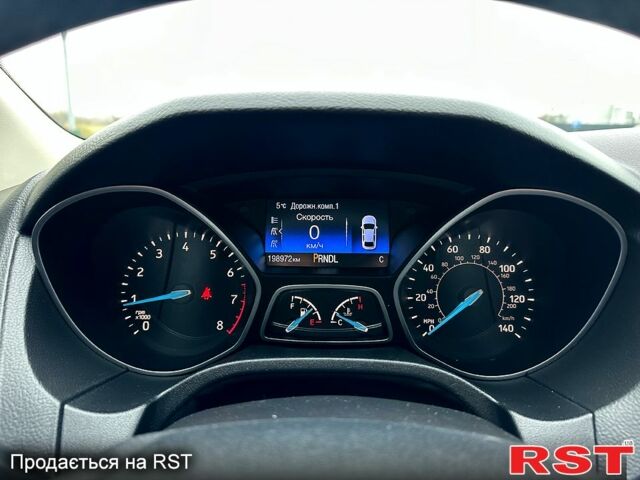 Красный Форд Фокус, объемом двигателя 2 л и пробегом 199 тыс. км за 6900 $, фото 13 на Automoto.ua