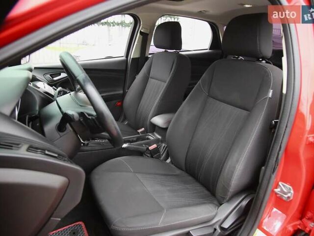 Червоний Форд Фокус, об'ємом двигуна 2 л та пробігом 195 тис. км за 7500 $, фото 6 на Automoto.ua