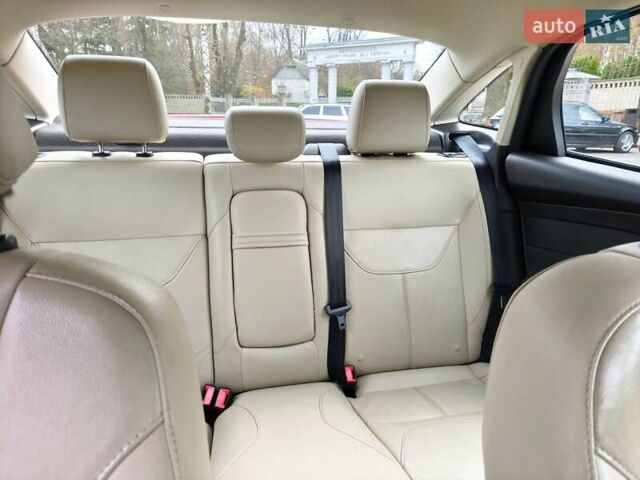 Красный Форд Фокус, объемом двигателя 2 л и пробегом 198 тыс. км за 10500 $, фото 20 на Automoto.ua