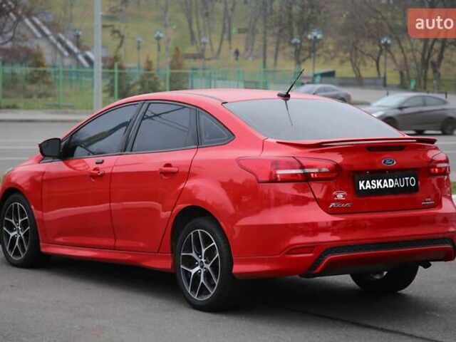 Червоний Форд Фокус, об'ємом двигуна 2 л та пробігом 195 тис. км за 7500 $, фото 3 на Automoto.ua