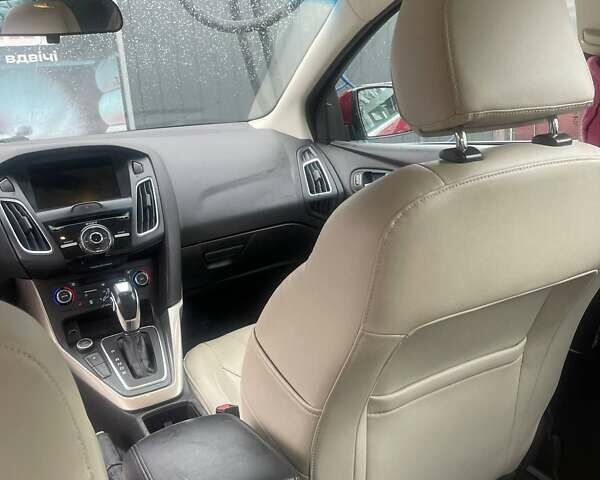 Красный Форд Фокус, объемом двигателя 2 л и пробегом 110 тыс. км за 10350 $, фото 13 на Automoto.ua