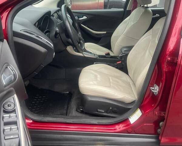 Красный Форд Фокус, объемом двигателя 2 л и пробегом 110 тыс. км за 10350 $, фото 10 на Automoto.ua