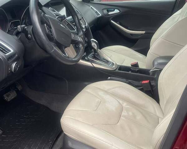 Красный Форд Фокус, объемом двигателя 2 л и пробегом 110 тыс. км за 10350 $, фото 8 на Automoto.ua