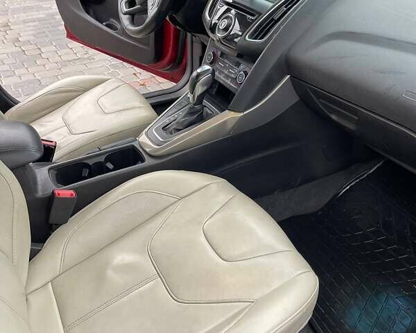 Красный Форд Фокус, объемом двигателя 2 л и пробегом 110 тыс. км за 10350 $, фото 18 на Automoto.ua