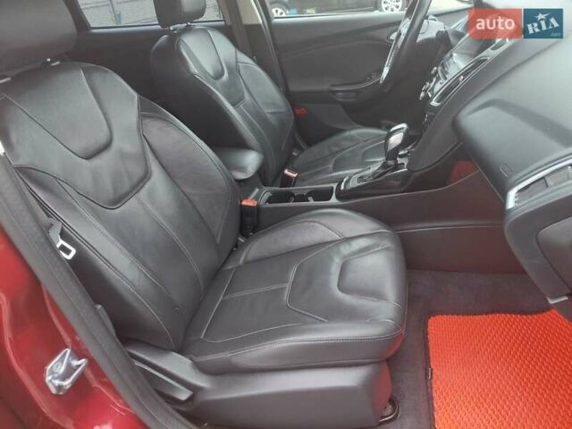 Красный Форд Фокус, объемом двигателя 2 л и пробегом 148 тыс. км за 8500 $, фото 21 на Automoto.ua