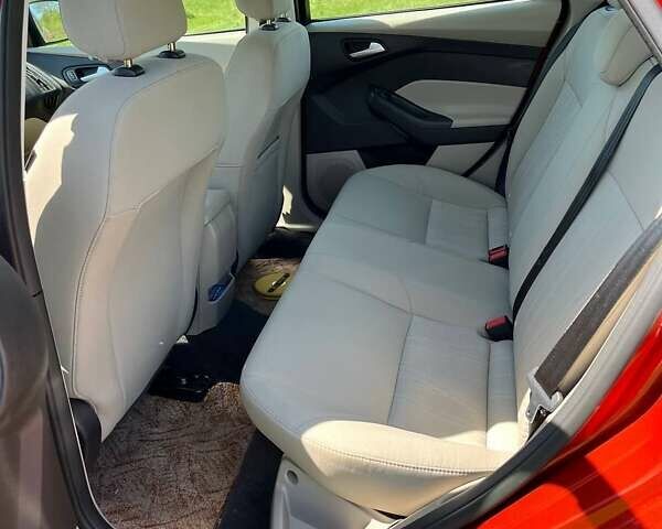 Форд Фокус 2018 в Калуше на Automoto.ua Красный Форд Фокус, объемом двигателя 2 л и пробегом 125 тыс. км за 8000 $, фото 11 на Automoto.ua