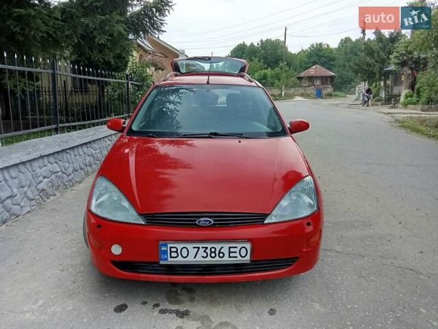 Красный Форд Фокус, объемом двигателя 1.6 л и пробегом 328 тыс. км за 2850 $, фото 3 на Automoto.ua