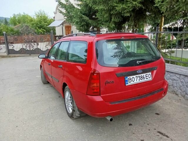 Красный Форд Фокус, объемом двигателя 1.6 л и пробегом 320 тыс. км за 2400 $, фото 4 на Automoto.ua