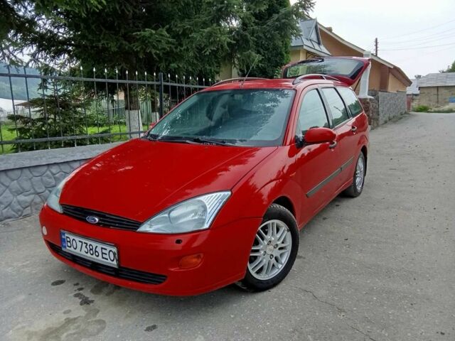 Красный Форд Фокус, объемом двигателя 1.6 л и пробегом 320 тыс. км за 2400 $, фото 1 на Automoto.ua