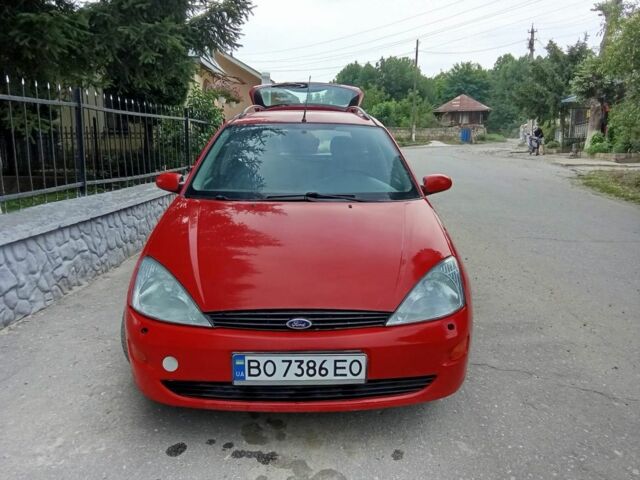 Красный Форд Фокус, объемом двигателя 1.6 л и пробегом 320 тыс. км за 2400 $, фото 2 на Automoto.ua