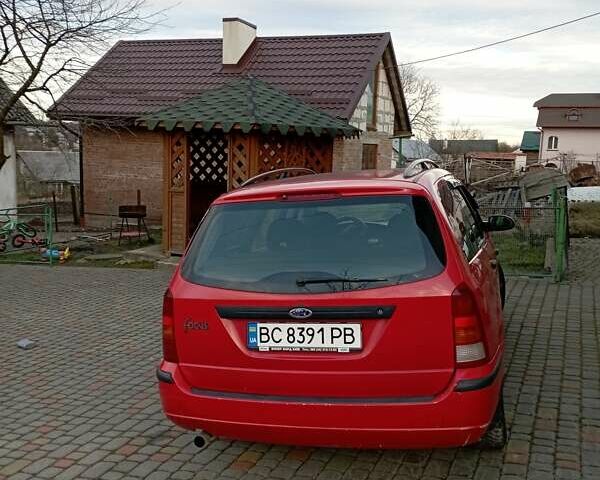 Красный Форд Фокус, объемом двигателя 1.6 л и пробегом 300 тыс. км за 2500 $, фото 3 на Automoto.ua