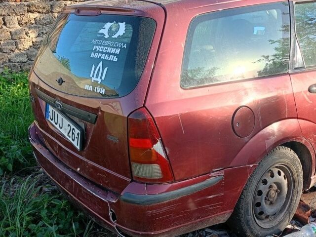 Красный Форд Фокус, объемом двигателя 0 л и пробегом 200 тыс. км за 350 $, фото 2 на Automoto.ua