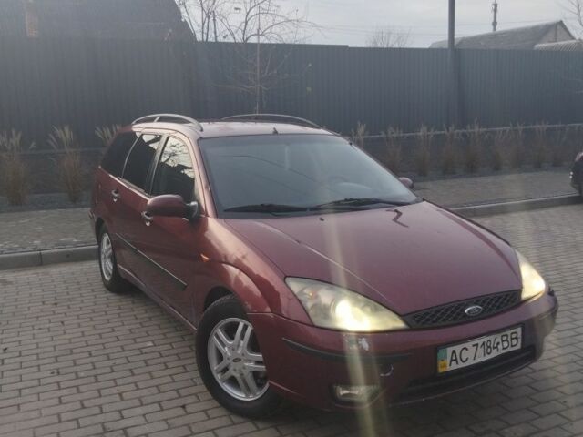 Красный Форд Фокус, объемом двигателя 2 л и пробегом 350 тыс. км за 1599 $, фото 5 на Automoto.ua