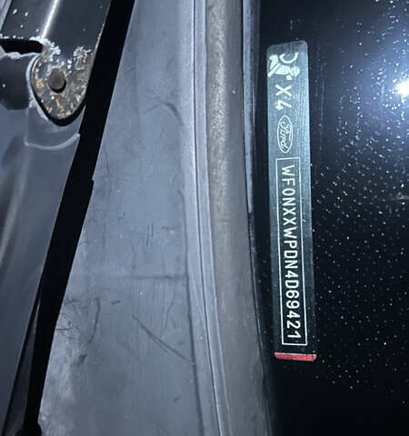 Красный Форд Фокус, объемом двигателя 1.8 л и пробегом 300 тыс. км за 2700 $, фото 7 на Automoto.ua