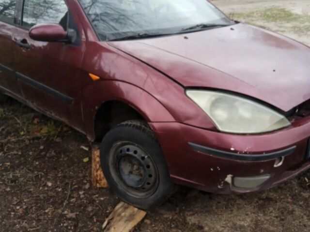 Красный Форд Фокус, объемом двигателя 1.8 л и пробегом 300 тыс. км за 300 $, фото 1 на Automoto.ua