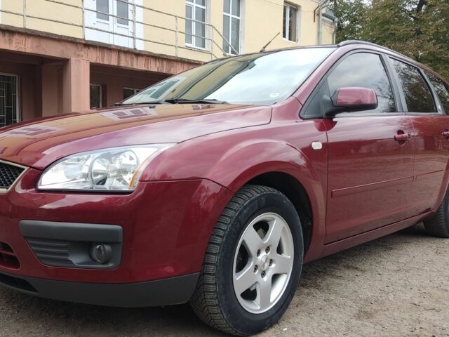 Красный Форд Фокус, объемом двигателя 1.6 л и пробегом 190 тыс. км за 4500 $, фото 11 на Automoto.ua