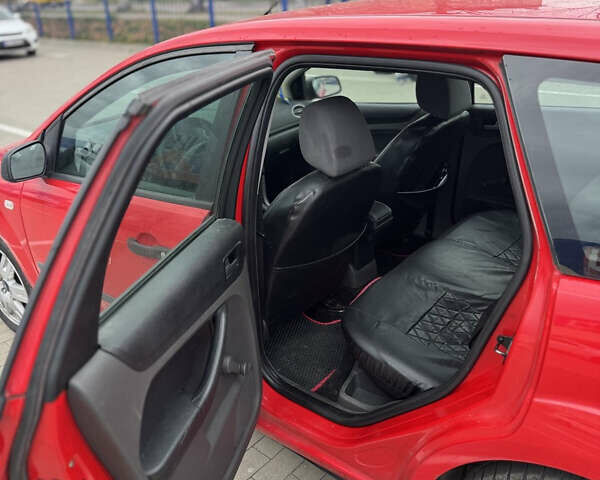 Форд Фокус 2006 в Долине на Automoto.ua Красный Форд Фокус, объемом двигателя 1.6 л и пробегом 257 тыс. км за 3700 $, фото 8 на Automoto.ua
