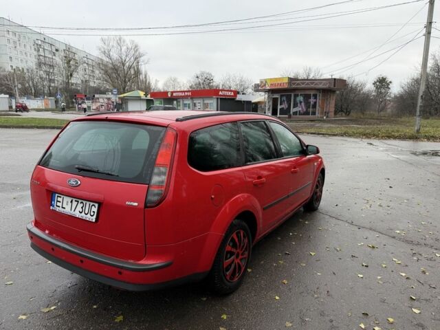 Красный Форд Фокус, объемом двигателя 1.6 л и пробегом 350 тыс. км за 2350 $, фото 6 на Automoto.ua