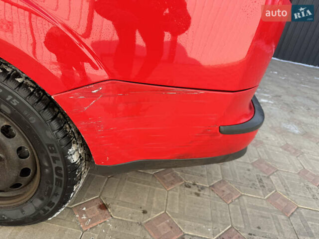 Красный Форд Фокус, объемом двигателя 1.8 л и пробегом 225 тыс. км за 3100 $, фото 7 на Automoto.ua