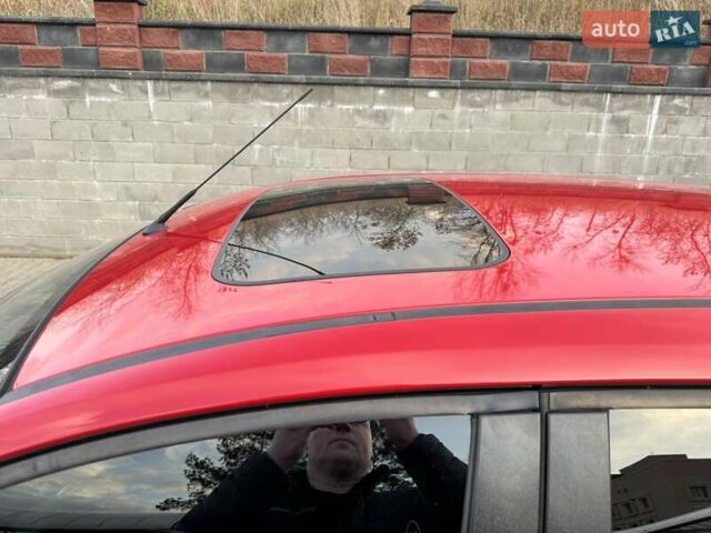 Красный Форд Фокус, объемом двигателя 1.6 л и пробегом 197 тыс. км за 4900 $, фото 3 на Automoto.ua