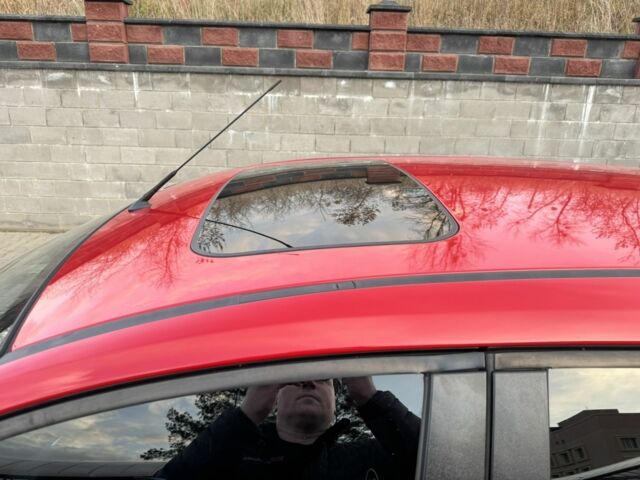 Красный Форд Фокус, объемом двигателя 1.6 л и пробегом 197 тыс. км за 4900 $, фото 4 на Automoto.ua