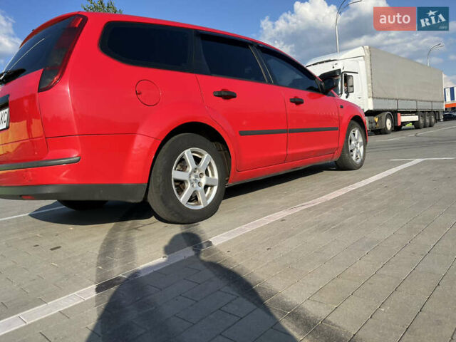 Красный Форд Фокус, объемом двигателя 1.6 л и пробегом 405 тыс. км за 3500 $, фото 13 на Automoto.ua