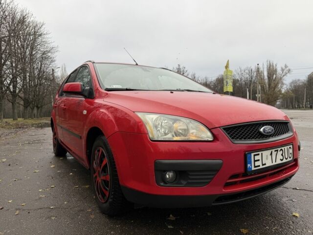 Красный Форд Фокус, объемом двигателя 1.6 л и пробегом 350 тыс. км за 2550 $, фото 9 на Automoto.ua