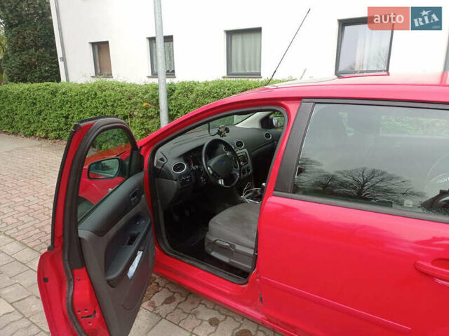 Форд Фокус 2007 в Заречном на Automoto.ua Красный Форд Фокус, объемом двигателя 1.6 л и пробегом 230 тыс. км за 4500 $, фото 7 на Automoto.ua