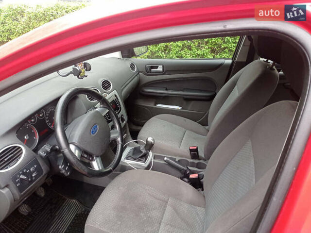 Форд Фокус 2007 в Заречном на Automoto.ua Красный Форд Фокус, объемом двигателя 1.6 л и пробегом 230 тыс. км за 4500 $, фото 11 на Automoto.ua