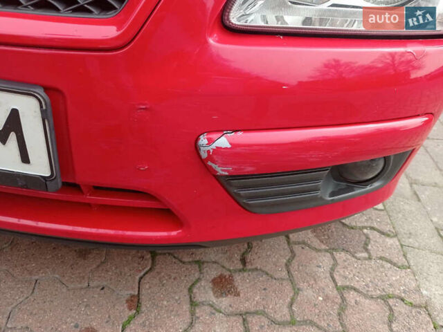 Форд Фокус 2007 в Заречном на Automoto.ua Красный Форд Фокус, объемом двигателя 1.6 л и пробегом 230 тыс. км за 4500 $, фото 24 на Automoto.ua