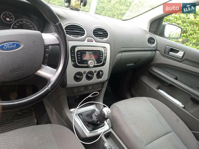 Форд Фокус 2007 в Заречном на Automoto.ua Красный Форд Фокус, объемом двигателя 1.6 л и пробегом 230 тыс. км за 4500 $, фото 17 на Automoto.ua