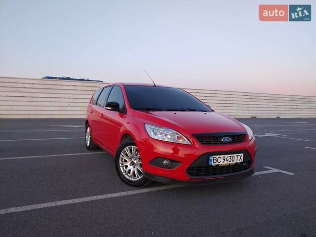 Красный Форд Фокус, объемом двигателя 1.6 л и пробегом 276 тыс. км за 4400 $, фото 2 на Automoto.ua