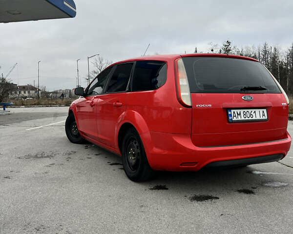 Красный Форд Фокус, объемом двигателя 1.56 л и пробегом 295 тыс. км за 5299 $, фото 3 на Automoto.ua