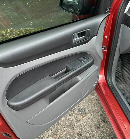 Червоний Форд Фокус, об'ємом двигуна 1.56 л та пробігом 297 тис. км за 6000 $, фото 12 на Automoto.ua