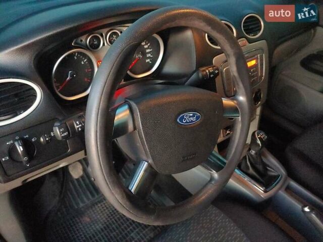 Красный Форд Фокус, объемом двигателя 1.6 л и пробегом 276 тыс. км за 4400 $, фото 37 на Automoto.ua