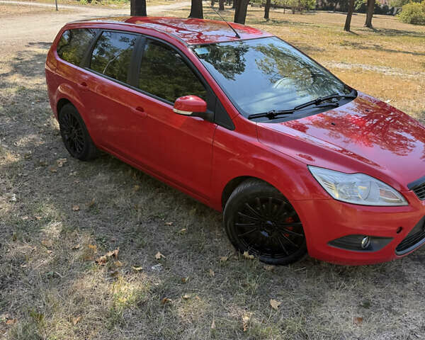 Красный Форд Фокус, объемом двигателя 1.6 л и пробегом 403 тыс. км за 5900 $, фото 7 на Automoto.ua