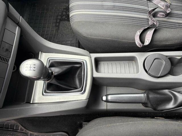 Червоний Форд Фокус, об'ємом двигуна 1.6 л та пробігом 206 тис. км за 4590 $, фото 23 на Automoto.ua