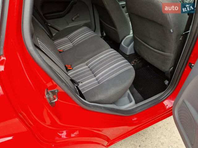 Червоний Форд Фокус, об'ємом двигуна 1.6 л та пробігом 260 тис. км за 4500 $, фото 19 на Automoto.ua