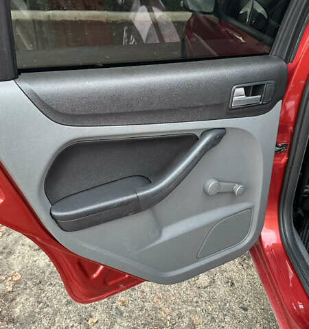 Червоний Форд Фокус, об'ємом двигуна 1.56 л та пробігом 297 тис. км за 6000 $, фото 10 на Automoto.ua