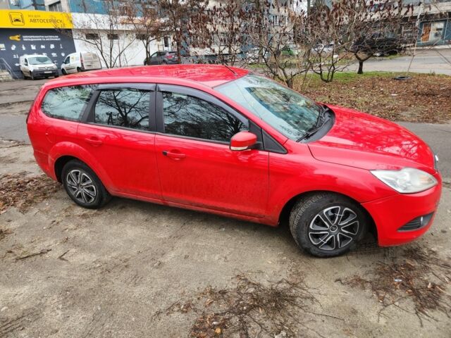 Красный Форд Фокус, объемом двигателя 1.6 л и пробегом 10 тыс. км за 5500 $, фото 4 на Automoto.ua